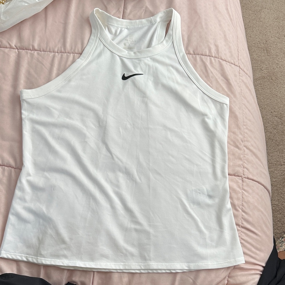 Nike Women's White Sleeveless Tank Top